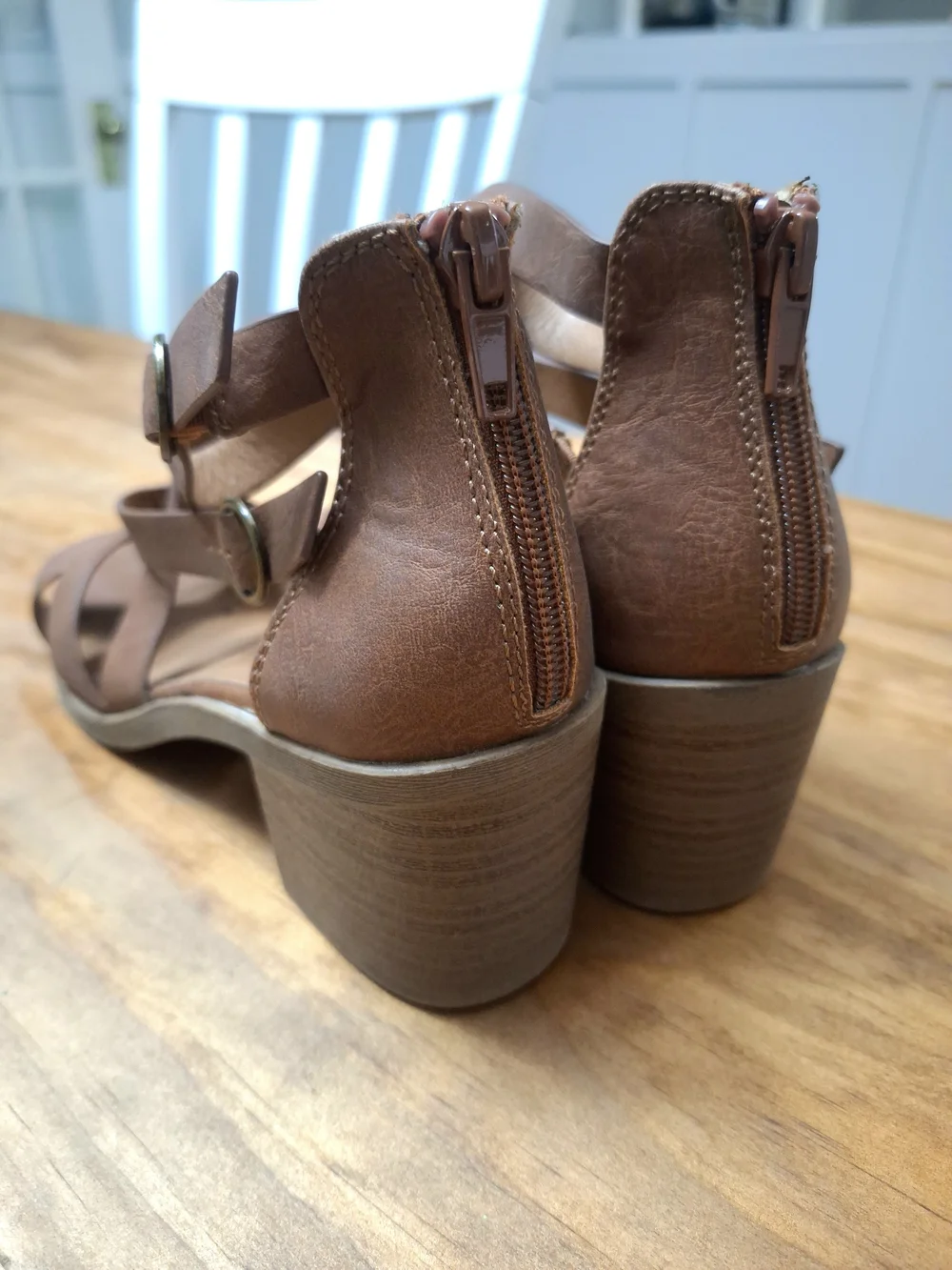 Jellypop Women's Brown Strappy Block Heel Sandals 8M